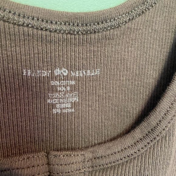 Brandy Melville top new with tag - Picture 2 of 3